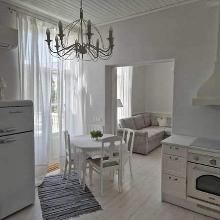 Linda Kuelaliskorter Hapsal Exteriör bild