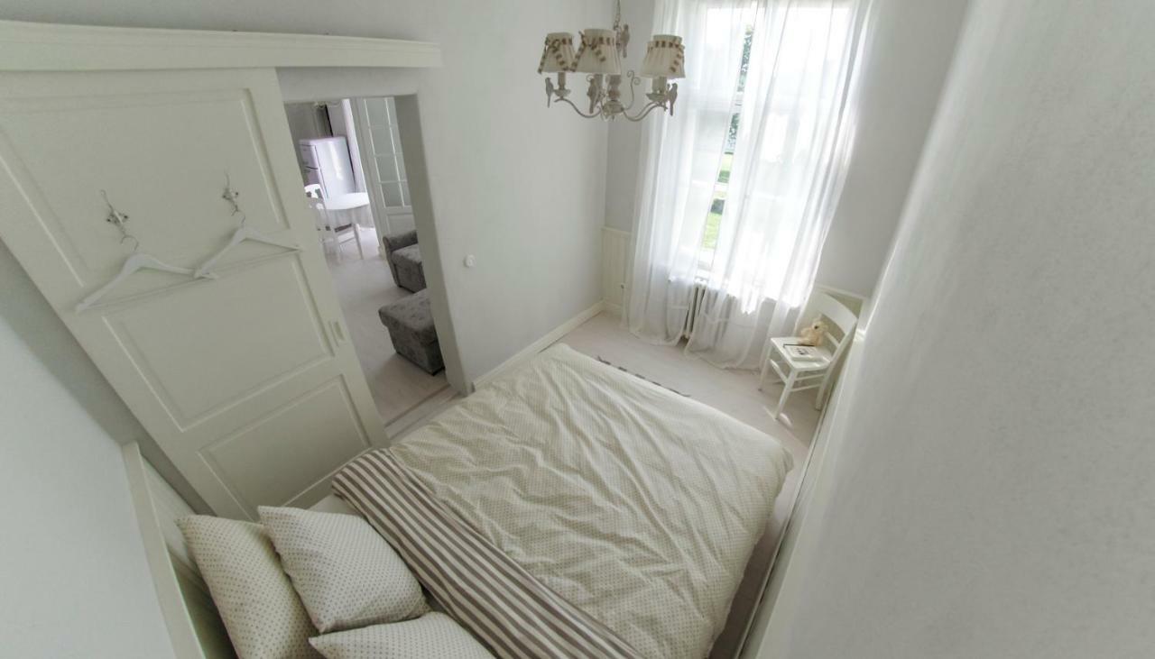 Linda Kuelaliskorter Hapsal Exteriör bild